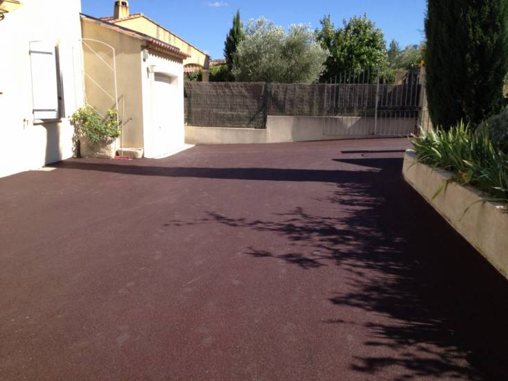 Aménager des espaces extérieurs avec bétons décoratifs à Bouches-du-Rhône 13