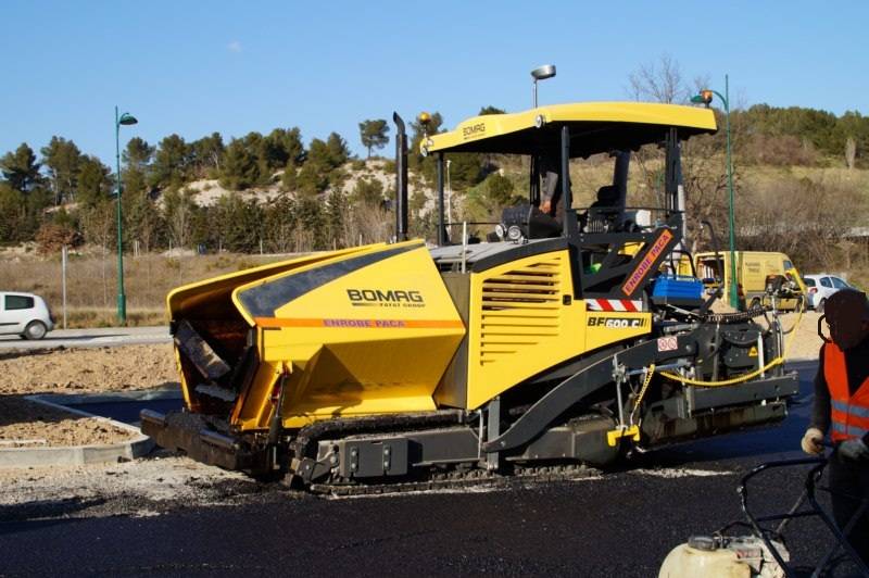 Travaux de terrassement pour la création d'une entrée de maisons à Salon-de-Provence 13300