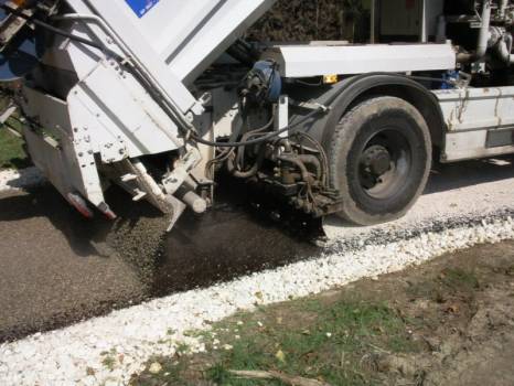 Réalisation d'une voirie en bicouche