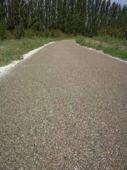 Réalisation d'une voirie en bicouche pour professionnels près de Marignane