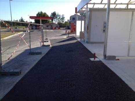 Aménagement d'une aire de lavage en enrobé noir 0/10 à Ventabren dans le 13