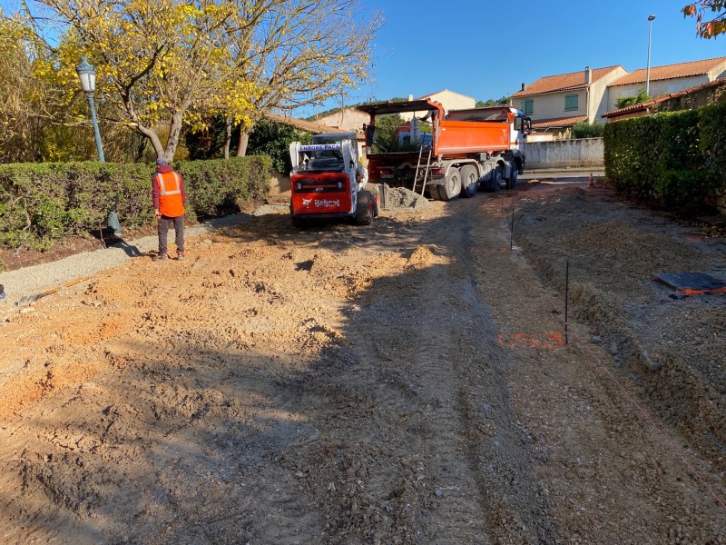 Réfection d'une voirie sur la commune d Aix en Provence dans les bouches du Rhône.