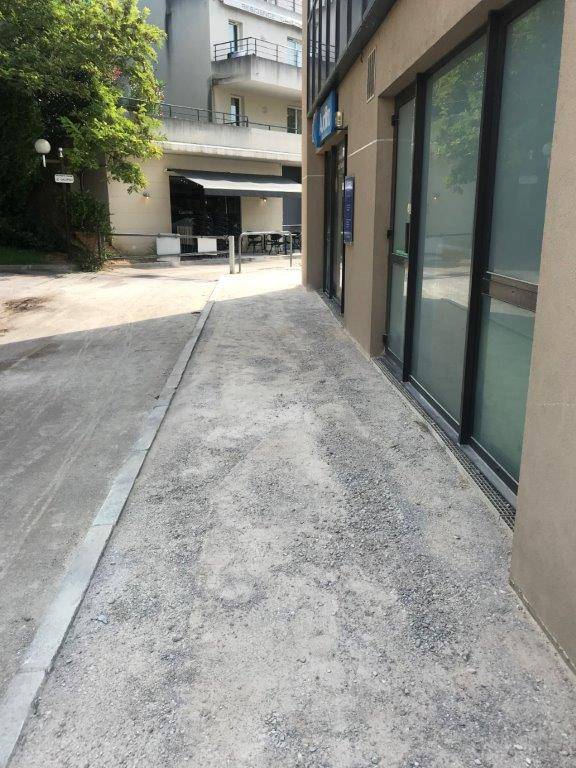 Refection des trottoirs aux normes PMR en ENROBE ROUGE 0/6 sur Marseille 13eme