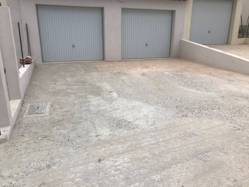 Réalisation d'une préparation et d'un enrobes noir 0/10 sur la commune de FUVEAU 13