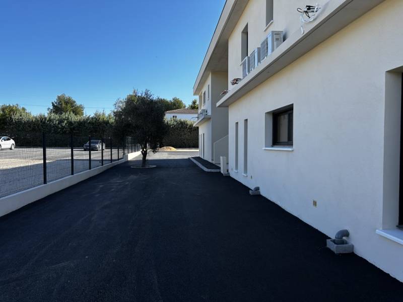 Réalisation d'un parking pour des bureaux, dans la commune de Ventabren