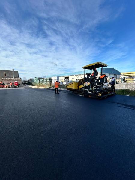 Réalisation d'une plateforme en ENROBE NOIR 0/10 à Marseille