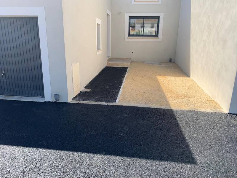 Réalisation d'un accès villa pour un particulier, dans la commune de Fontvieille