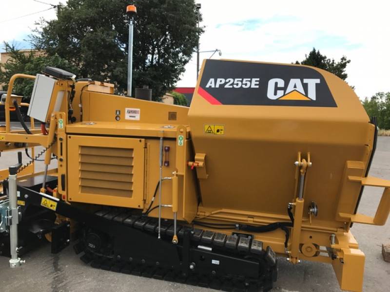 Louer un Finisseur 4T5 sur chenille  avec chauffeur dans les Bouches du Rhone