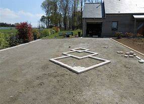 Mise en oeuvre de PAVES + maçonnerie extérieur à Aix en Provence.