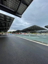 Réalisation d’un parking de grande surface (24 000m2 ) en enrobé noir à Marseille.