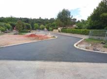 Réalisation d'une voirie en enrobé noir  sur TOURVES