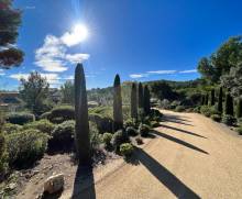 Bicouche d'allées d'un domaine sur Verneygues finition gravier Bellegarde.