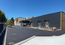 Réalisation en enrobé d'un parking de garage automobile à la Ciotat