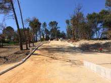 Réalisation d'un accès lotissement en enrobé à chaud à Fuveau.