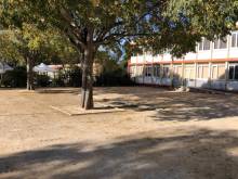 Création d'une cour de récréation de 2500 m2 dans une école de Marseille